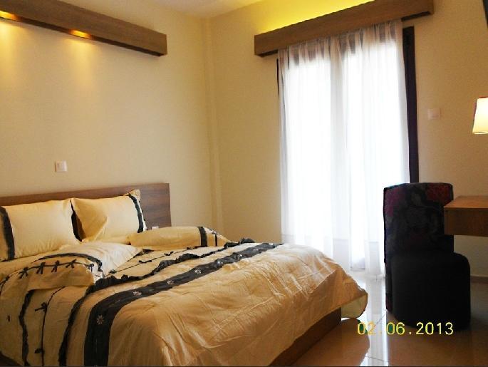 Karali Studios Nikiti  Bilik gambar